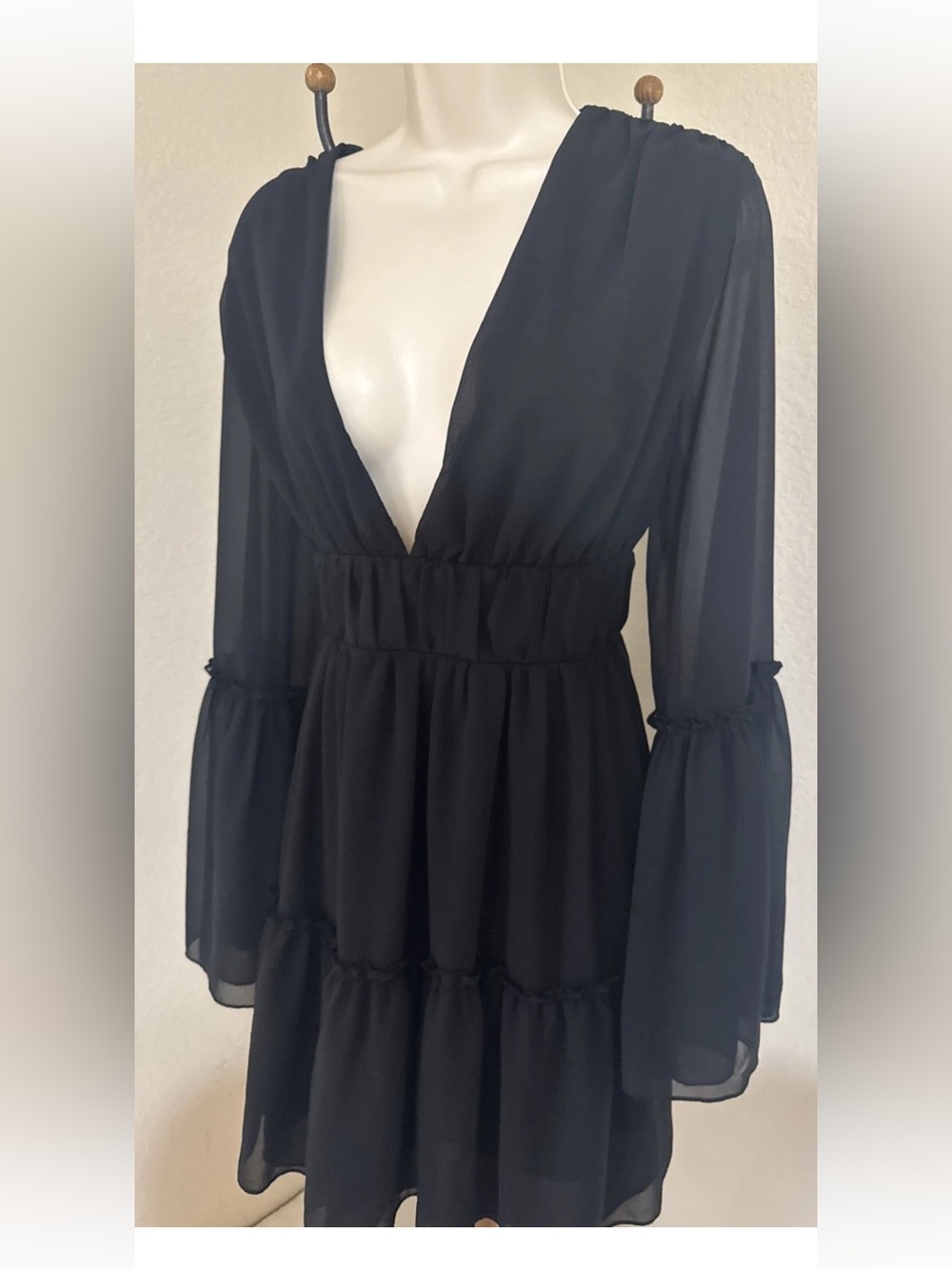 Women’s Black Plunging Neck Frill Ruffle Hem Chiffon Dress Size XL - Picture 9 of 16